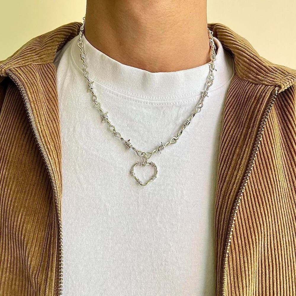 y2k 2000s silver barbwire heart thorn emo grunge affliction style chain necklace